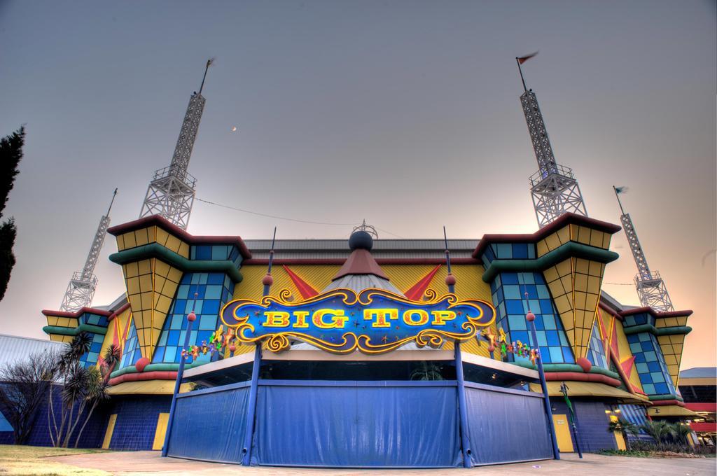 Carnival City Hotel Brakpan Buitenkant foto