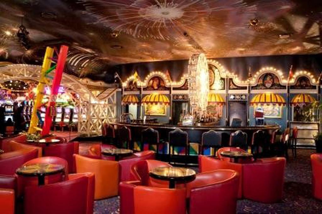 Carnival City Hotel Brakpan Buitenkant foto
